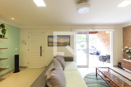 Casa de Condomínio para alugar com 3 quartos, 350m² em Jardim Leonor Mendes de Barros, São Paulo