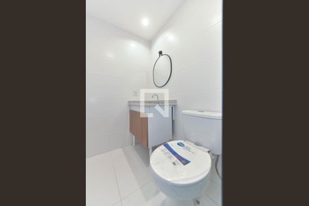 Banheiro Social de apartamento para alugar com 2 quartos, 64m² em Santo Amaro, São Paulo