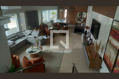 Casa à venda com 4 quartos, 300m² em Interlagos, São Paulo