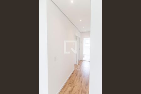 Corredor de apartamento para alugar com 3 quartos, 64m² em Parque Viana, Barueri