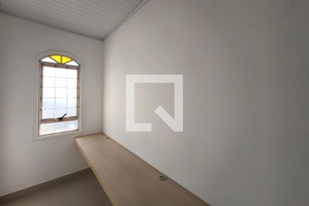 Corredor de casa à venda com 2 quartos, 153m² em Jardim Tupi, Campinas