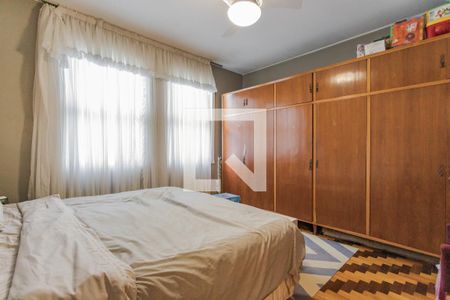 Quarto 1 de apartamento para alugar com 2 quartos, 68m² em Navegantes, Porto Alegre