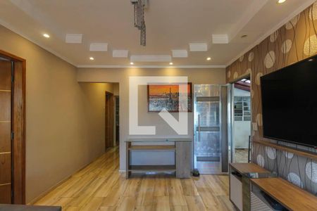 Sala de casa à venda com 3 quartos, 200m² em São Lucas, São Paulo