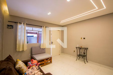 Sala de casa à venda com 4 quartos, 222m² em Jardim Ocara, Santo André