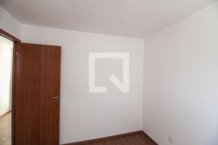 Quarto 1 de apartamento para alugar com 2 quartos, 47m² em Jardim Alvorada, Nova Iguaçu