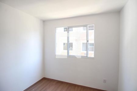 Quarto 1 de apartamento para alugar com 2 quartos, 47m² em Jardim Alvorada, Nova Iguaçu