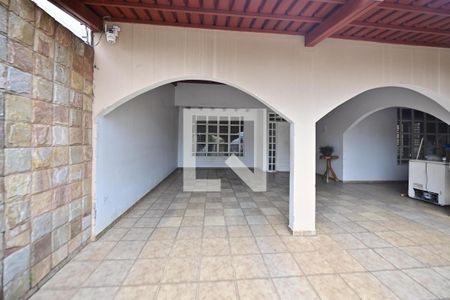 Casa para alugar com 4 quartos, 590m² em Vila Uniao, Goiânia
