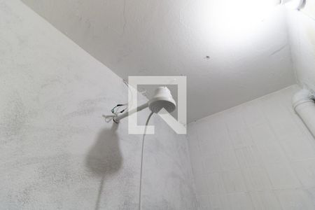 Banheiro de kitnet/studio para alugar com 1 quarto, 26m² em Sacomã, São Paulo