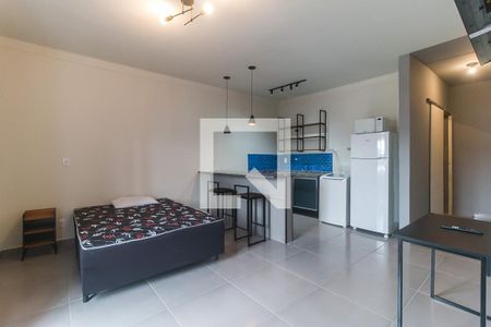 Quarto/Cozinha de kitnet/studio para alugar com 1 quarto, 27m² em Vl. Santista, Mogi das Cruzes