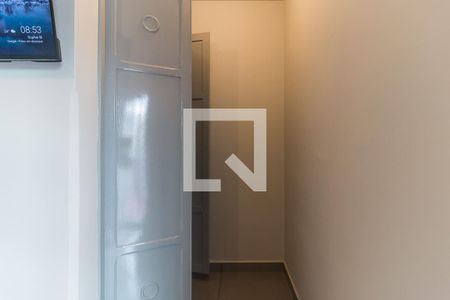 Quarto de kitnet/studio para alugar com 1 quarto, 27m² em Vl. Santista, Mogi das Cruzes