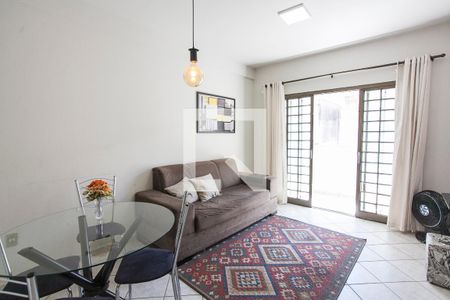 Sala de apartamento para alugar com 3 quartos, 76m² em Brasil, Uberlândia