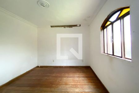 Suite de casa à venda com 3 quartos, 410m² em São Marcos, Belo Horizonte