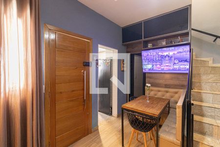 Sala de casa de condomínio à venda com 2 quartos, 70m² em Vila Paranagua, São Paulo