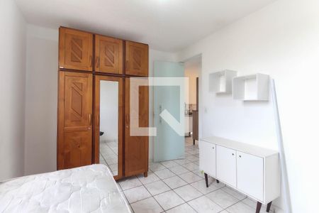 Quarto 1 de apartamento para alugar com 2 quartos, 52m² em Conjunto Residencial José Bonifácio, São Paulo