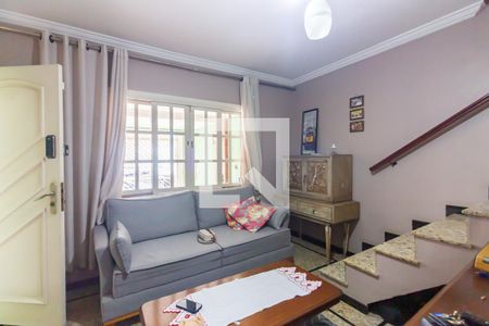 Sala de casa de condomínio à venda com 2 quartos, 150m² em São Pedro, Osasco