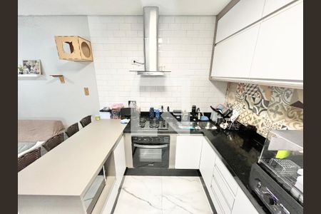 Cozinha de casa de condomínio para alugar com 2 quartos, 68m² em Água Fria, São Paulo