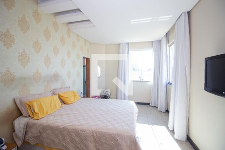 Quarto Suíte de casa à venda com 4 quartos, 350m² em Sapucaias Iii, Contagem