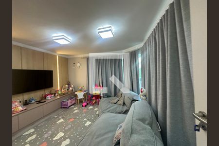 Sala de TV de casa de condomínio para alugar com 4 quartos, 560m² em Aldeia da Serra, Barueri