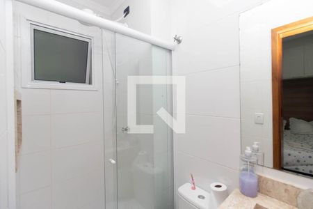 Banheiro da Suíte 1 de casa de condomínio para alugar com 2 quartos, 50m² em Vila Nova Mazzei, São Paulo