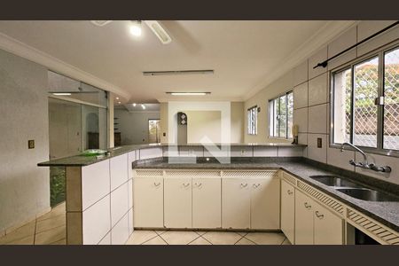 Casa para alugar com 6 quartos, 647m² em Jardim Novo Mundo, Jundiaí