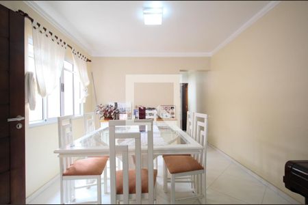 Casa à venda com 5 quartos, 175m² em Vila Inah, São Paulo