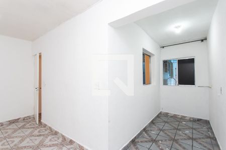 Quarto 1 de casa para alugar com 2 quartos, 120m² em Conjunto Residencial José Bonifácio, São Paulo
