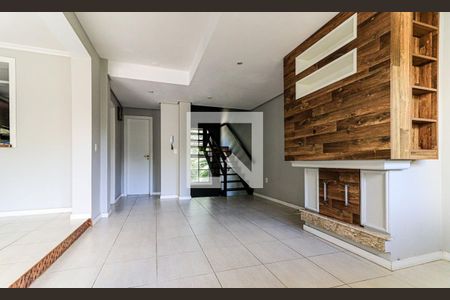 Sala de casa de condomínio para alugar com 3 quartos, 217m² em Jardim Isabel, Porto Alegre