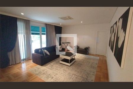 Casa à venda com 4 quartos, 750m² em Adalgisa, São Paulo