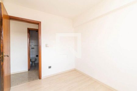 Quarto 1 de apartamento para alugar com 1 quarto, 110m² em Vila Ipiranga, Porto Alegre