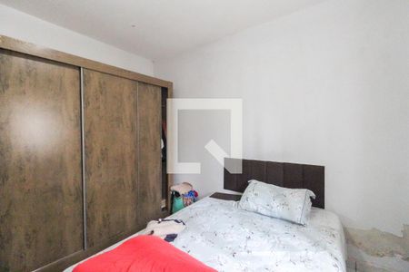 Quarto 1 de casa para alugar com 2 quartos, 180m² em Parque Cruzeiro do Sul, São Paulo