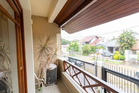 Sacada de casa à venda com 3 quartos, 211m² em Vila Assunção, Porto Alegre