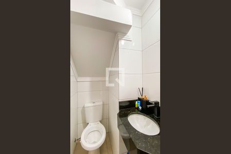 Lavabo de casa de condomínio para alugar com 2 quartos, 70m² em Jardim Penha, São Paulo