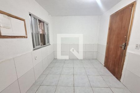 Quarto de casa para alugar com 1 quarto, 42m² em Parque Uruguaiana, Duque de Caxias