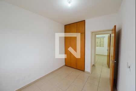 Quarto 2 de apartamento para alugar com 2 quartos, 80m² em Vila Jaboticabeira, Taubaté