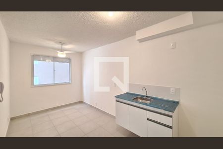 Sala/Cozinha/área de serviço de apartamento para alugar com 1 quarto, 27m² em Parque Industrial Tomas Edson, São Paulo