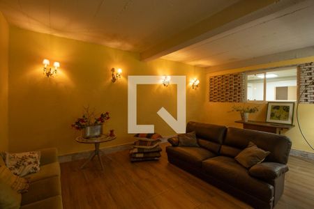 Sala de casa de condomínio para alugar com 2 quartos, 400m² em Rio Cotia, Cotia