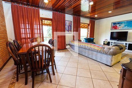 Sala de casa de condomínio para alugar com 3 quartos, 530m² em Chácaras Polaris, Indaiatuba