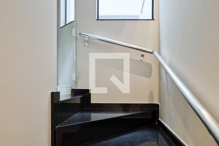 Corredor de casa à venda com 3 quartos, 280m² em Jardim Tres Marias, São Bernardo do Campo