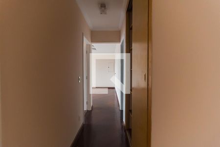 Corredor de apartamento para alugar com 3 quartos, 104m² em Vila Júlia, Poá