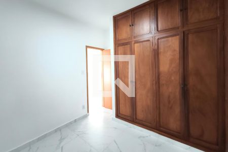 Quarto 1 de casa à venda com 3 quartos, 200m² em Jardim dos Oliveiras, Campinas