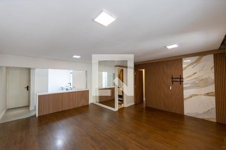 Sala de apartamento para alugar com 3 quartos, 105m² em Jardim Tupanci, Barueri