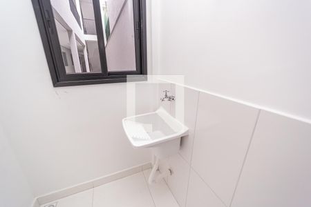 Cozinha e Área de Serviço de apartamento para alugar com 2 quartos, 48m² em Vila Sao Geraldo, São Paulo