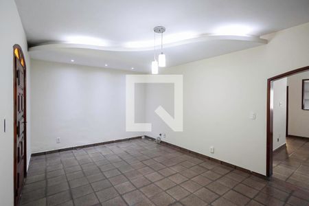 Sala 1 de casa à venda com 5 quartos, 373m² em Serrano, Belo Horizonte