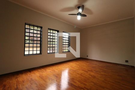 Sala de casa para alugar com 4 quartos, 250m² em Jardim Macedo, Ribeirão Preto