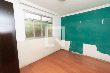 Casa à venda com 3 quartos, 360m² em Eldorado, Contagem