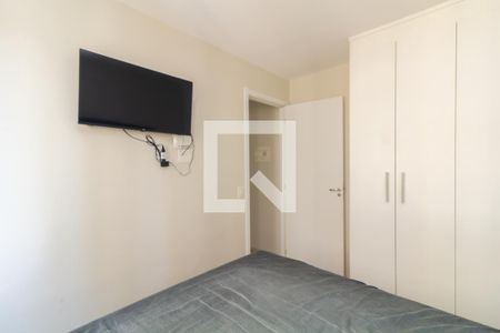 Quarto 1 de apartamento para alugar com 2 quartos, 40m² em Jardim Helian, São Paulo