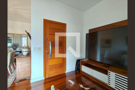 Entrada de apartamento à venda com 3 quartos, 132m² em Grajaú, Rio de Janeiro