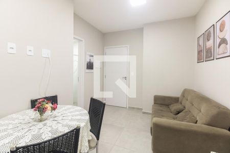 Sala de apartamento para alugar com 2 quartos, 38m² em Jardim Danfer, São Paulo