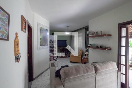 Sala 1 de casa à venda com 4 quartos, 380m² em Castelo, Belo Horizonte