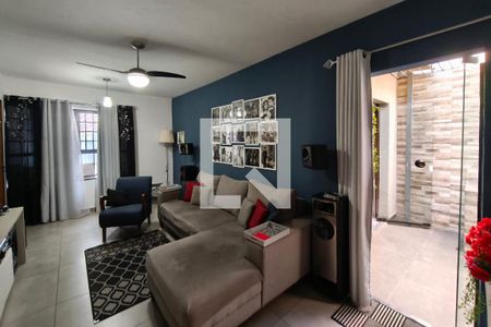 Sala de TV de casa à venda com 4 quartos, 160m² em São Bernardo, Campinas